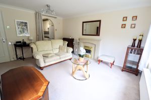 Lounge/Diner- click for photo gallery